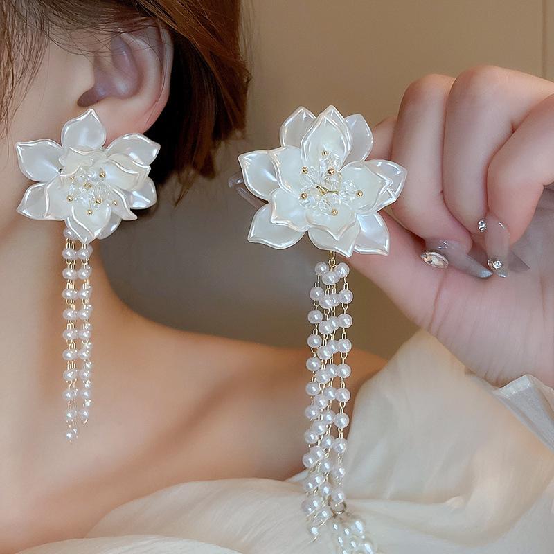 Silver Needle Geometric Rhinestone Pearl Earrings - Elegant French Retro Style