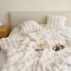 Prémiová deka z králičího kožešiny: Luxusní a tlusté pro postel, pohovku nebo zimní spánek v kanceláři