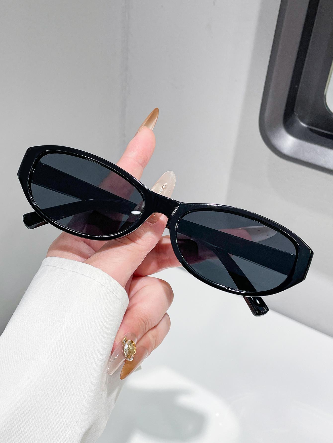 

Unisex Retro European Oval Frame Solid Color Glasses Suitable for Daily Wear Street Photography And Driving чёрный