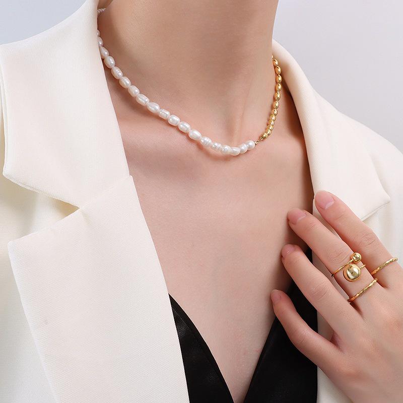 French-Style Retro Necklace: Oval Bead & Choker Spliced, 18k Gold Titanium Steel with Freshwater Pearls for Women