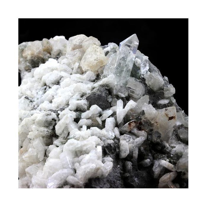 Pierres et Minéraux. Quartz + Albite + Calcite. 2928.0 ct. Grandes Rousses, Isère, France..