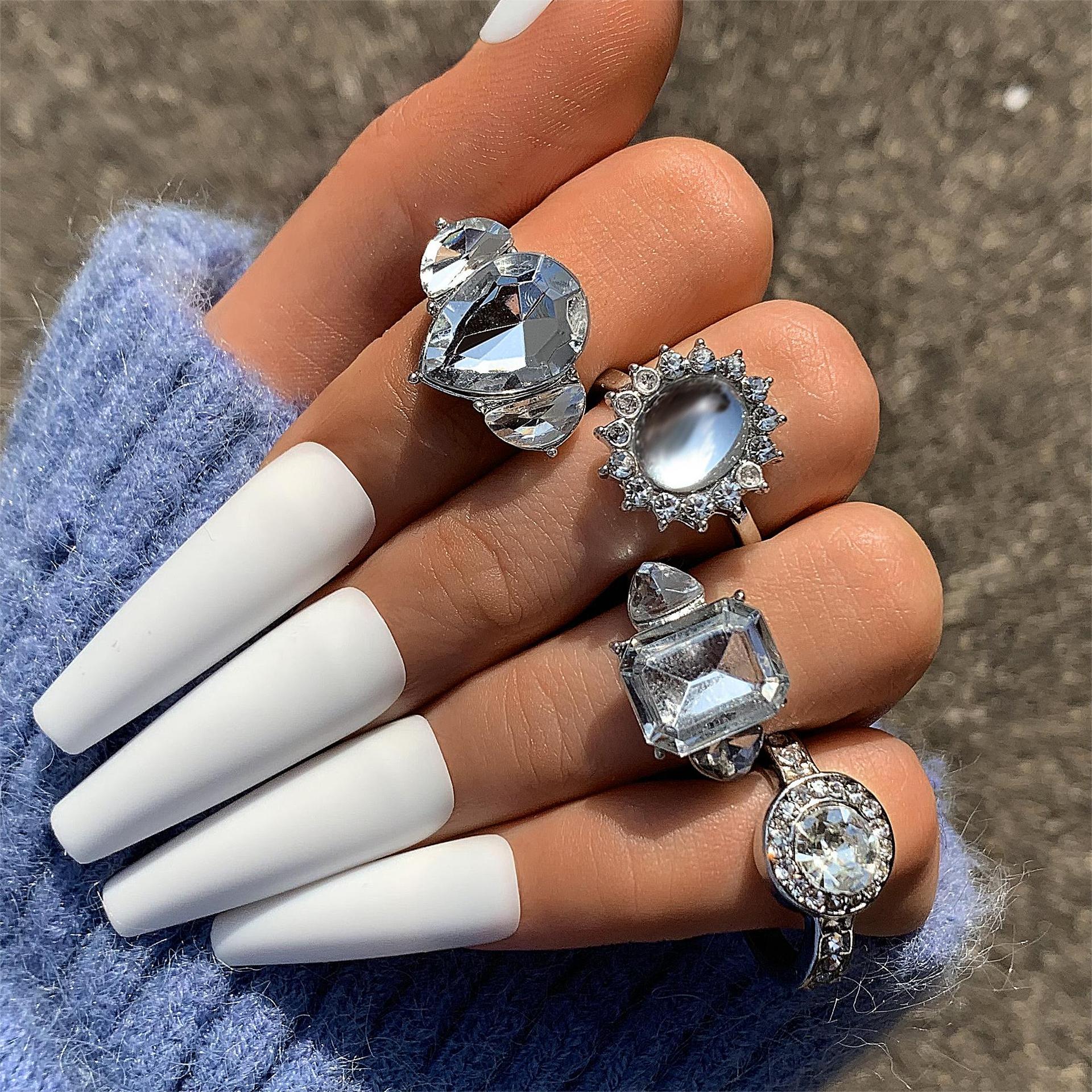 

European and American jewelry Light luxury geometric diamond ring set High-end imitation gemstone setting ring four-piece set
