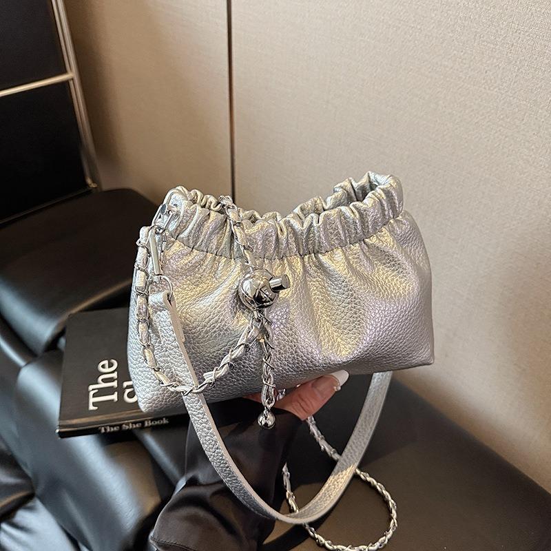 Folded underarm lychee pattern fashionable and simple chain versatile single shoulder oblique span handbag