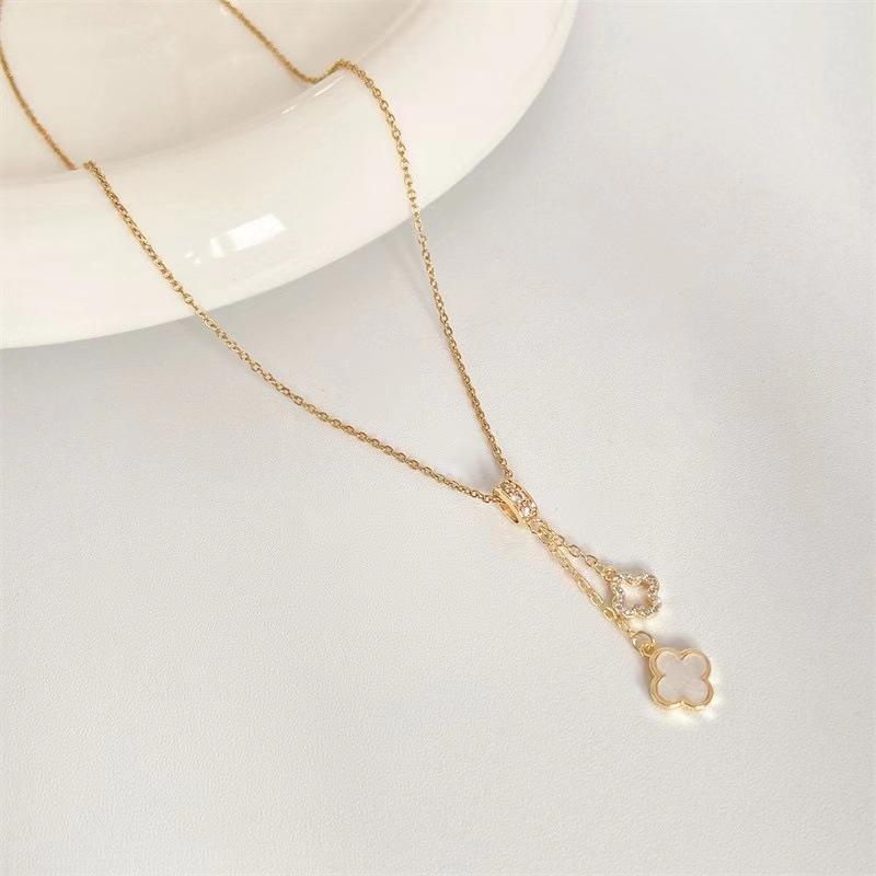 Four Leaf Clover Necklace with High-end Design and Niche Collarbone Chain