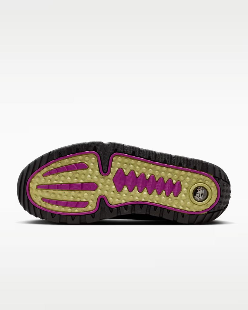 IH3750-001 Nike ACG IZY SE Black Vivid Purple (Men's)