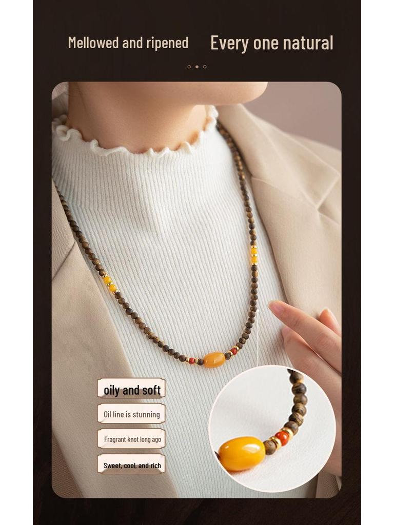Women's Natural Agarwood & Amber Clavicle Necklace - Versatile Choker Sweater Chain