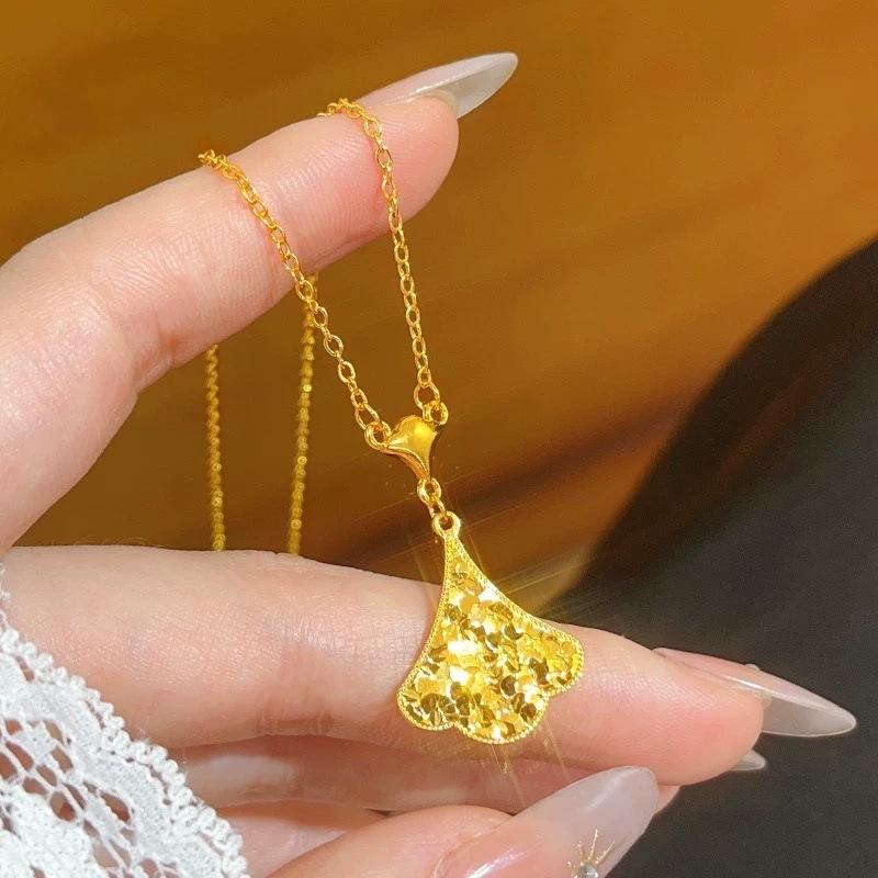 Luxus Reines Gold Echtes Gold Damen Eisgebrochen Ginkgoblatt Anhänger Halskette Kleines Röckchen Schlüsselbein Kette
