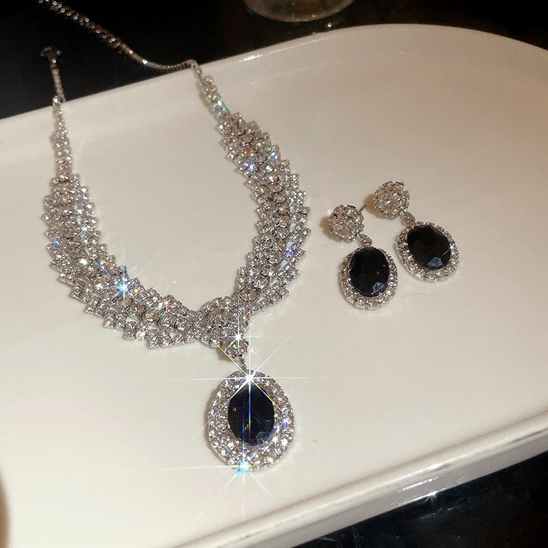 

Cross-border super flash zircon oval necklace bridal wedding unique collarbone chain fashion light luxury high-end jewelry set