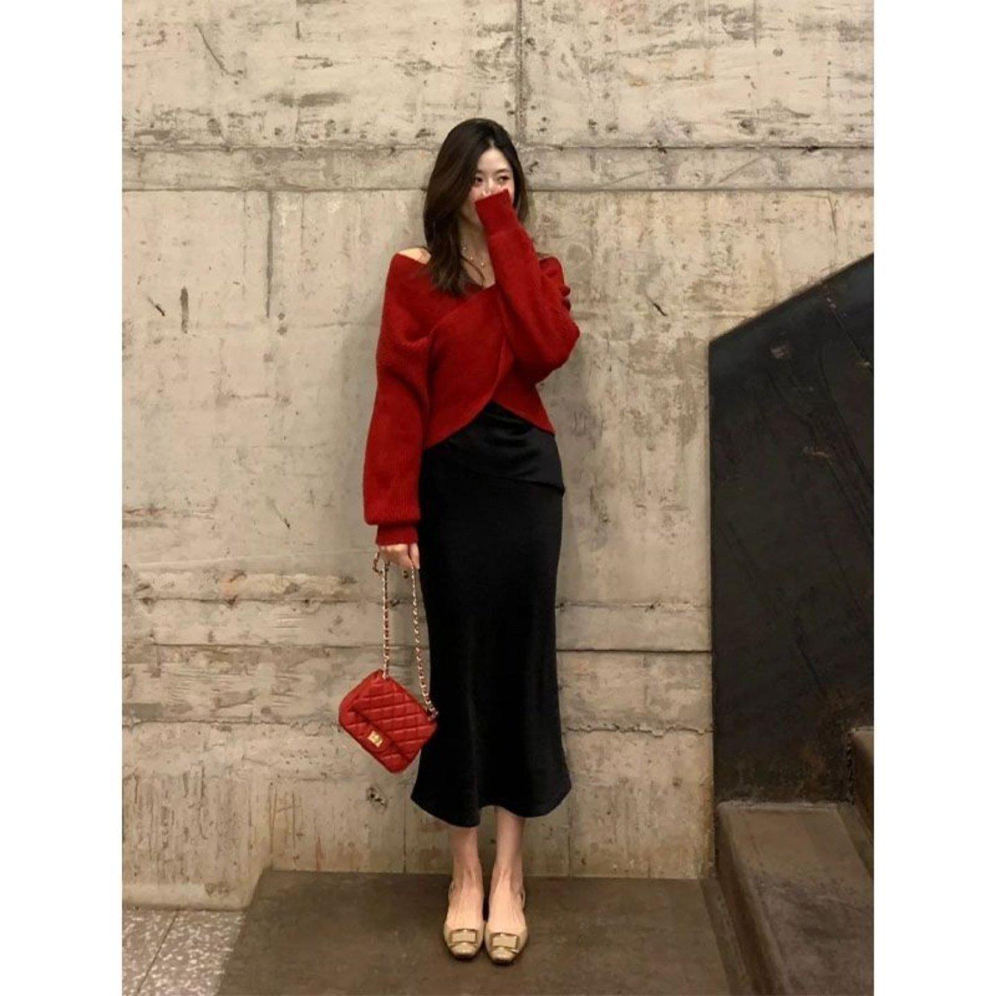 

Winter 2026 Stylish Red Slimming Knit Sweater and High-Waisted Fishtail Skirt Set M (95-105 jin)