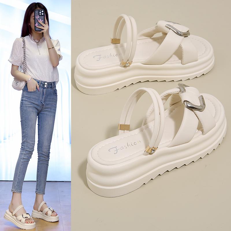 Flat Shoes Female Womens Slippers Outdoor Platform Pantofle Luxury Slides Summer Beach 2025 Designer Shoes Woman 2025 Slippers F