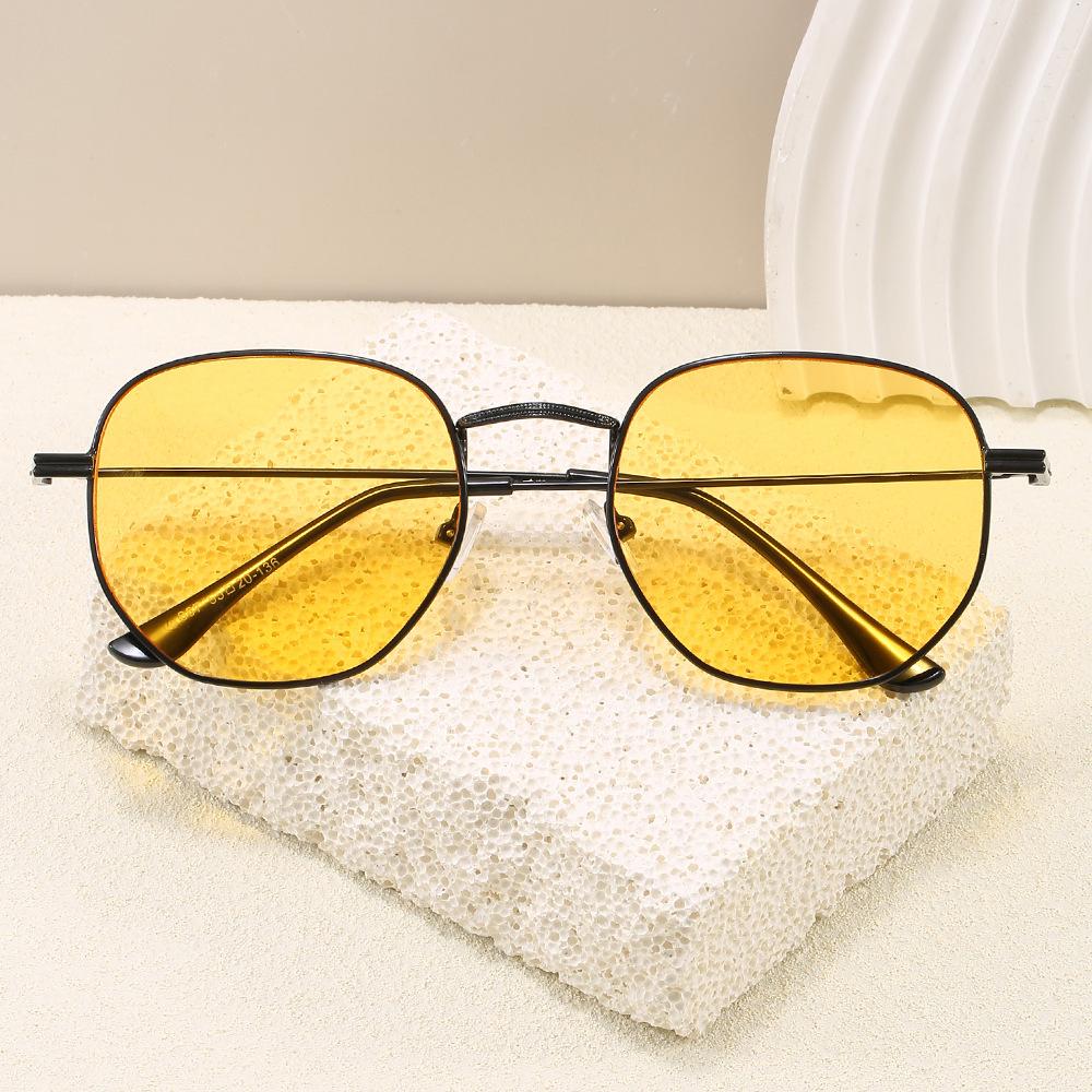 

European American Style Sun Glasses For Men Square Shaped Shape UV Ray Blocking Woman Sun Glasses Vintage Style For Men Sunglass