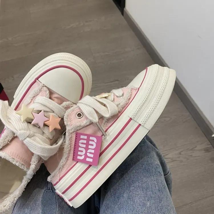 

Модные женские парусиновые туфли на платформе, кроссовки, новые модели, корейская версия, повседневная обувь, женские белые туфли, скейтборд на шнуровке Trafza 35 розовый