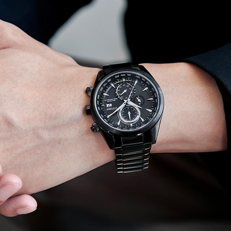 Citizen Orologio da uomo/donna Ecology Drive Collection, movimento al quarzo alimentato dalla luce, cinturino in acciaio inossidabile, unisex AT8265-81E