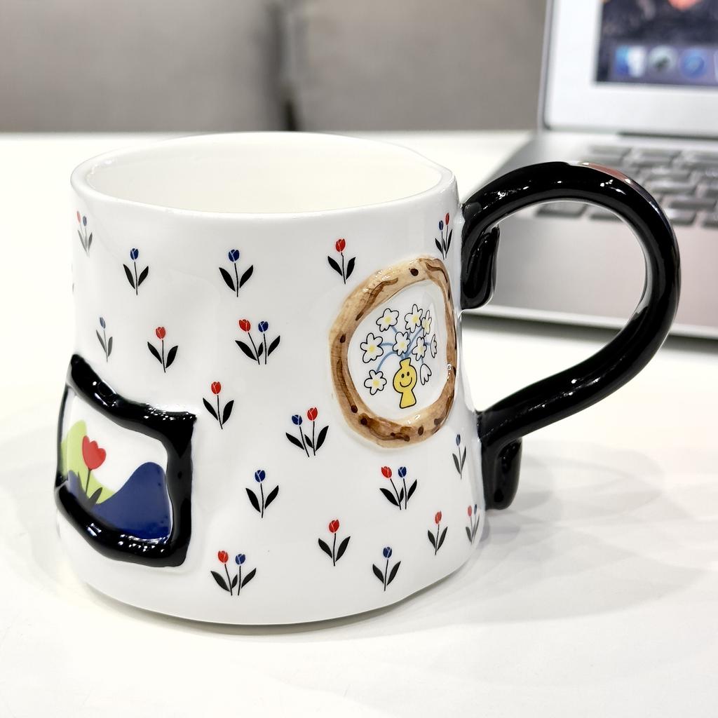 Tazza da caffè in ceramica a forma di cuore da cartone animato