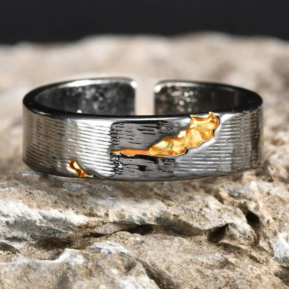 Vintage Cyberpunk Samurai Mask Domineering Rings Men's Fashion Trend Mechanical Future Simple Retro Personality Accessories Gift