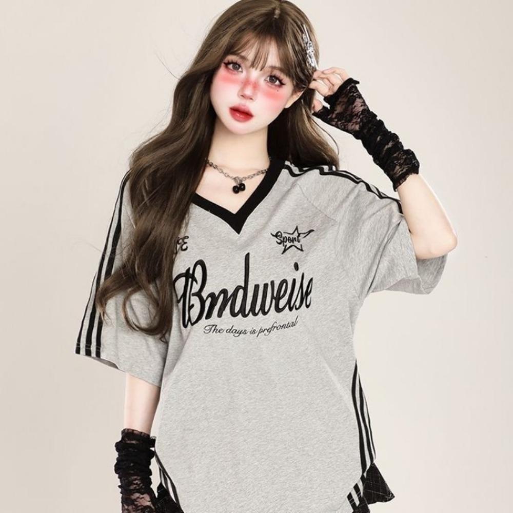 Loose-fitting sporty V-neck T-shirt, striped letter print T-shirt, women's street hip-hop top, loose casual T-shirt