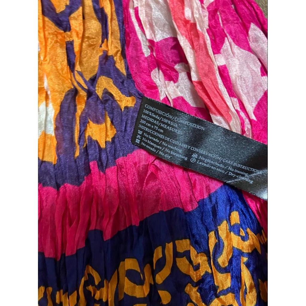 Used TOUS 100% Silk Multicolor All-over Pattern Pleated Stole