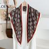 Écharpe en soie imprimé rétro premium nouvelle collection automne foulard à tête diagonal mode polyvalent ceinture décorative pour jeans foulard triangle