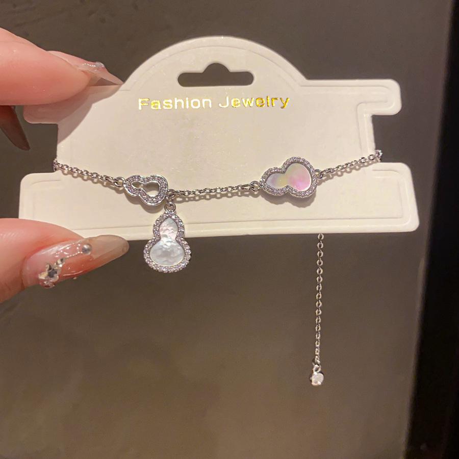 Chinese Style Zircon Gourd Bracelet: Elegant, Luxurious, and Fashionable Bangle.