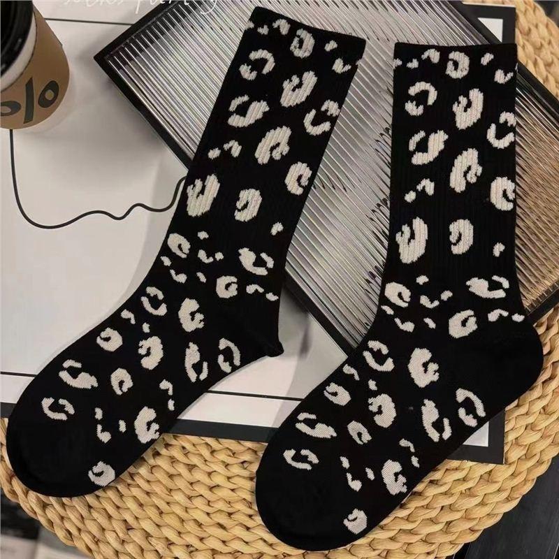 Women's Leopard Print Socks Mid-Tube Socks New High Waist Pile Socks Fashion Mid-Length Socks Women's Stockings