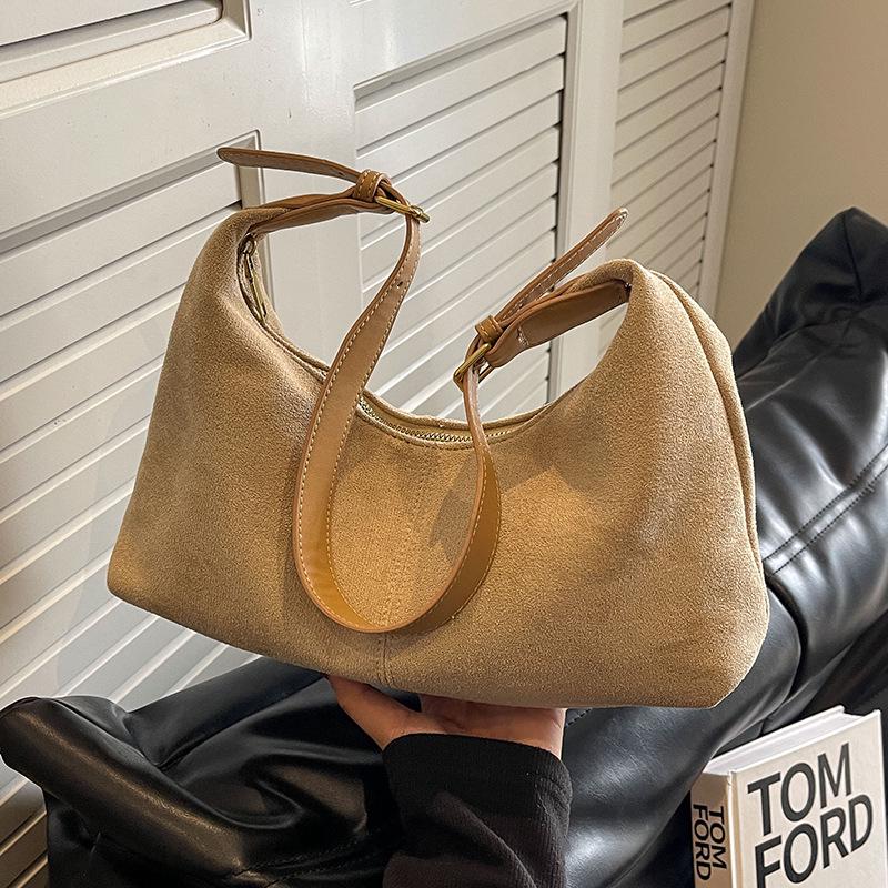 2023 Frosted Retro Women's Shoulder Bag - Large Capacity, Autumn/Winter Versatile Tote for Commuting.