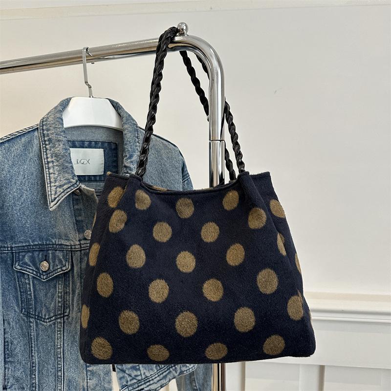 Women's Large-capacity Handbag 2025 Winter New Versatile Ins Shoulder Underarm Bag Tote Bag Fashion