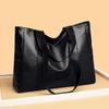 2025 Trendy Large Capacity Women's Tote: Fashionable, Versatile Handbag for Commute or Single Shoulder Wear