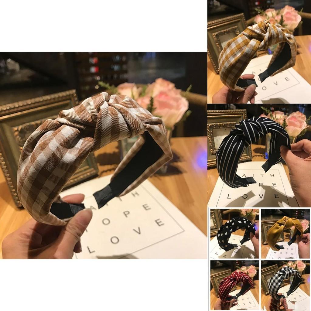 Stylish Women's Cute Hair Band With Twist Band And Wide Brimmed Design For Effortless Chic