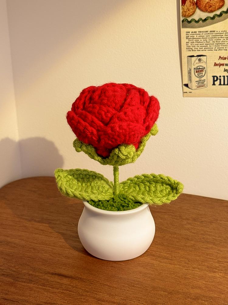 Sunflower Hand-Knitted Woolen Yarn Bouquet - Small Decorative Gift for Home
