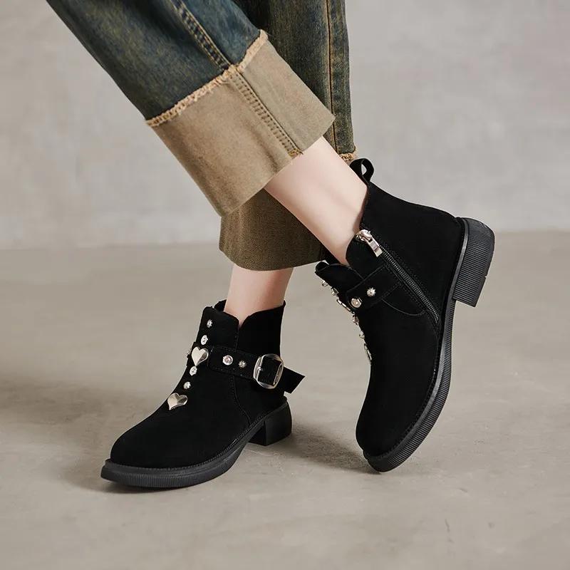 Fashion Ankle Flats Women Suede Fashion Boots New 2025 Trend Belt Buckle Designer Retro Goth Gladiator Boots Winter Women Shoes Mujer