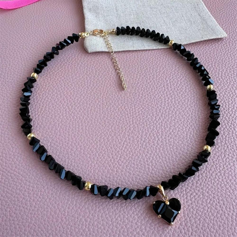 Punk fringe zircon heart-shaped pendant necklace for women, Bohemian geometric Baroque black crystal chain jewelry