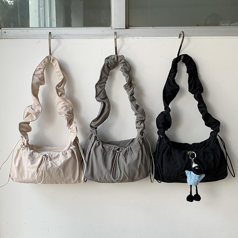 

Дизайнерская простая модная сумка с рюшами, нейлоновая модная сумка через плечо, однотонный кошелек-клатч, шикарная сумка под мышками