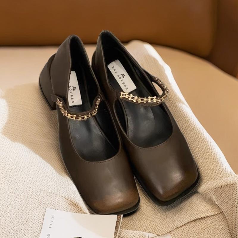 

Coarse heel small leather shoes women s 2025 new spring and summer sandals soft leather single shoes with one word French evening wind Mary Jane shoes 35