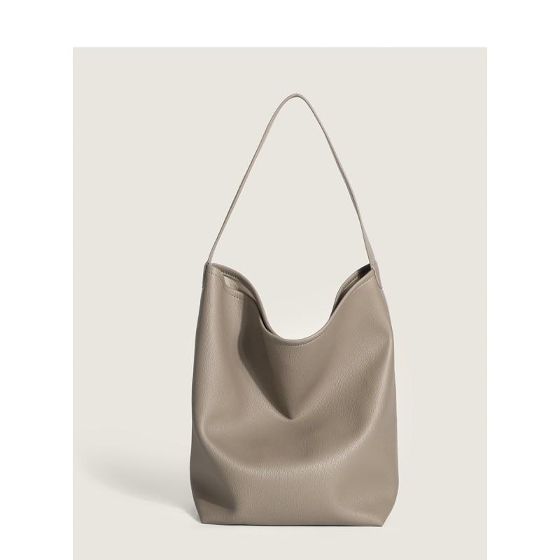 

Fashionable All-matching Bucket Bag Women 2025 New Large-capacity Commuting Simple High-quality One-shoulder Tote сірий