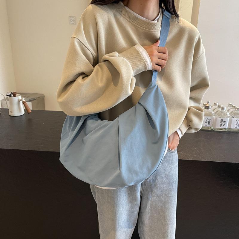 2025 New Lightweight Dumpling Bag Outdoor Large-capacity Leisure Travel Messenger Bag Korean Shoulder Bag