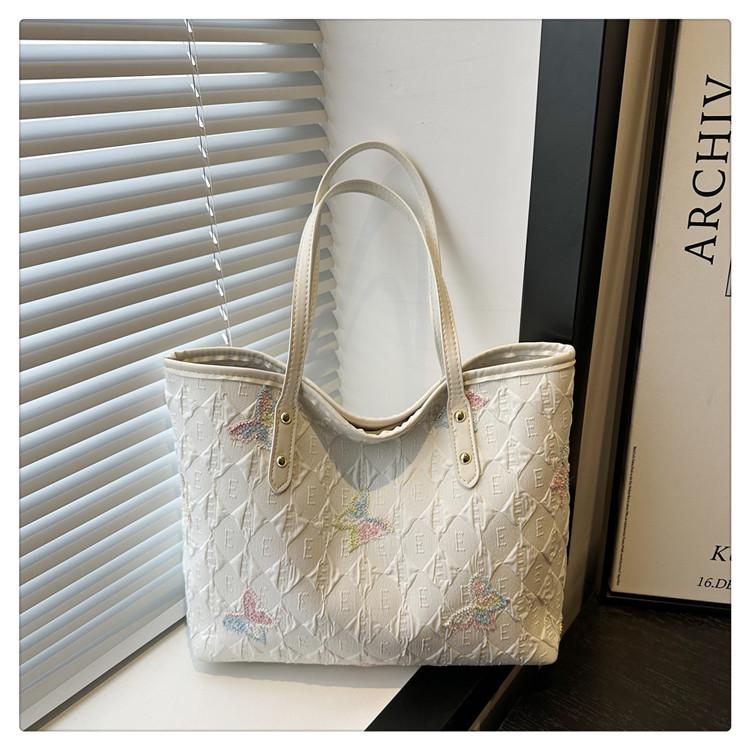 Stylish Casual Commute Shoulder Bag: Fashionable, Large-Capacity Tote for Students