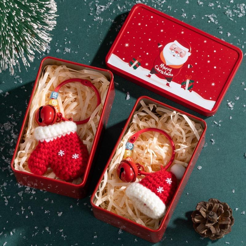 Christmas wool crocheted pendant creative wool Christmas wreath exquisite pendant decorative bag Christmas decorations