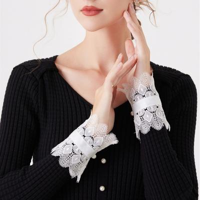 Doplňky – Kravaty, motýlky, límce a manžety