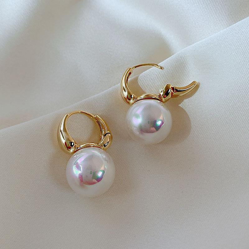 Women s Retro Minimalist Earrings