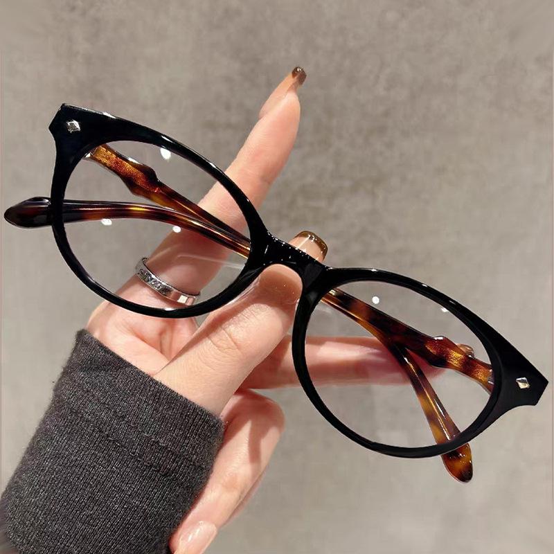 

Fashionable Retro Reading Glasses For Women Anti Blue Light Ultra Light Anti Fatigue Reading Glasses Oval Frame Glasses +1.5