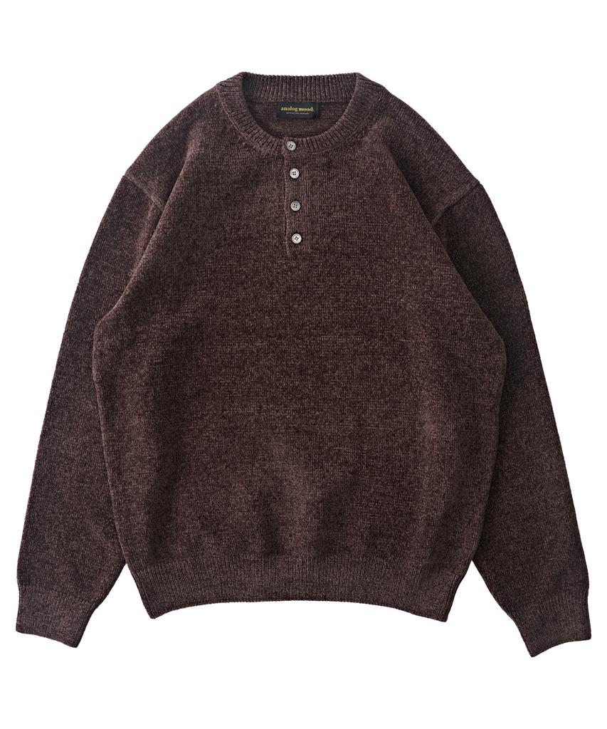 ANALOG MOOD Velour Refined Henley Neck Round Knit (Brown)