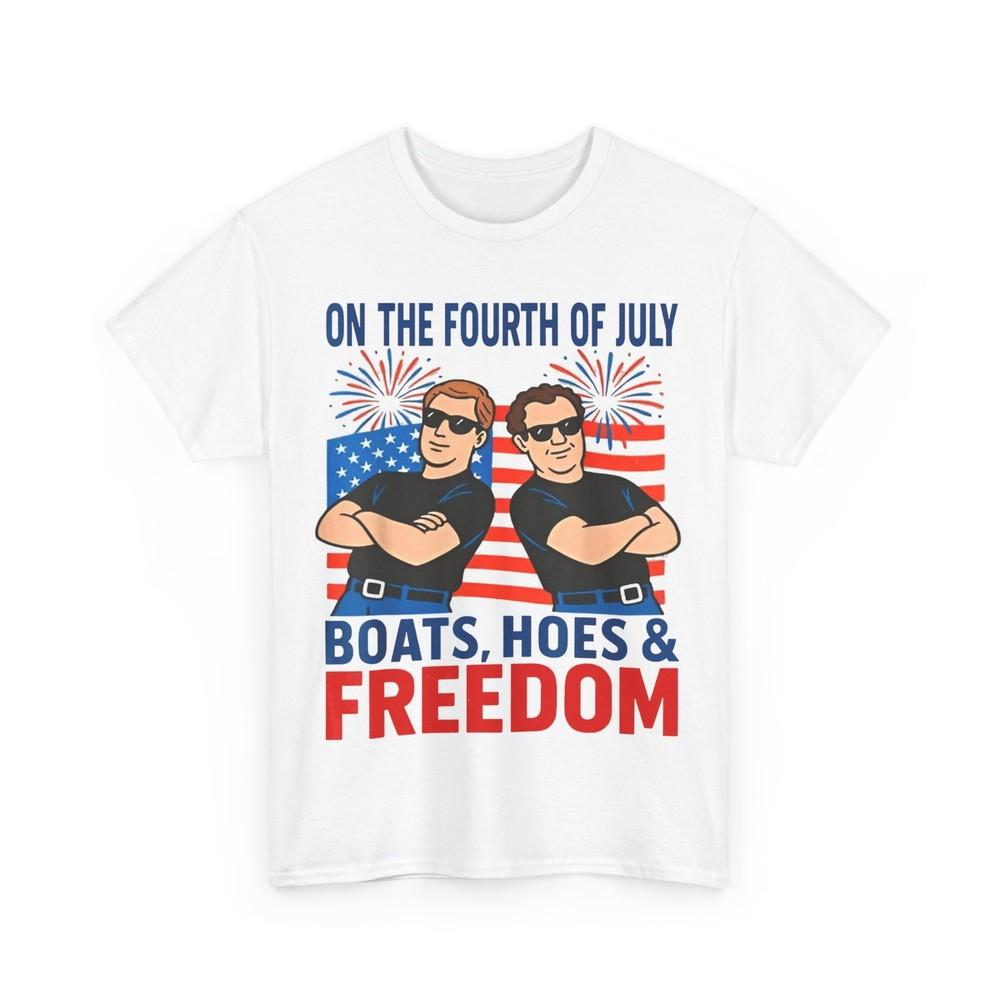 

На четвертое июля футболка «Лодки, шлюхи и свобода» M