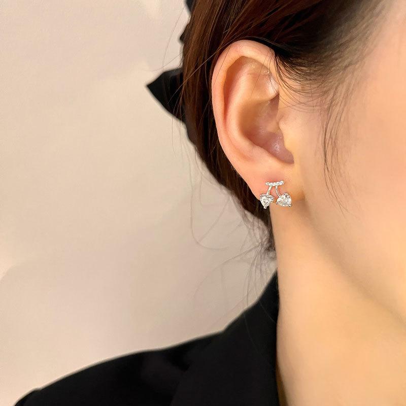 Cherry Earrings Small and Gentle Feng Fruit Earrings Cute Student Earrings New Year Style