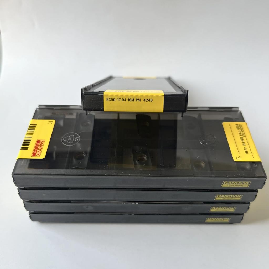 Original Sandvik / R390-170416M-PM 4240 /CNC lathe carbide blade tool 10 Pcs