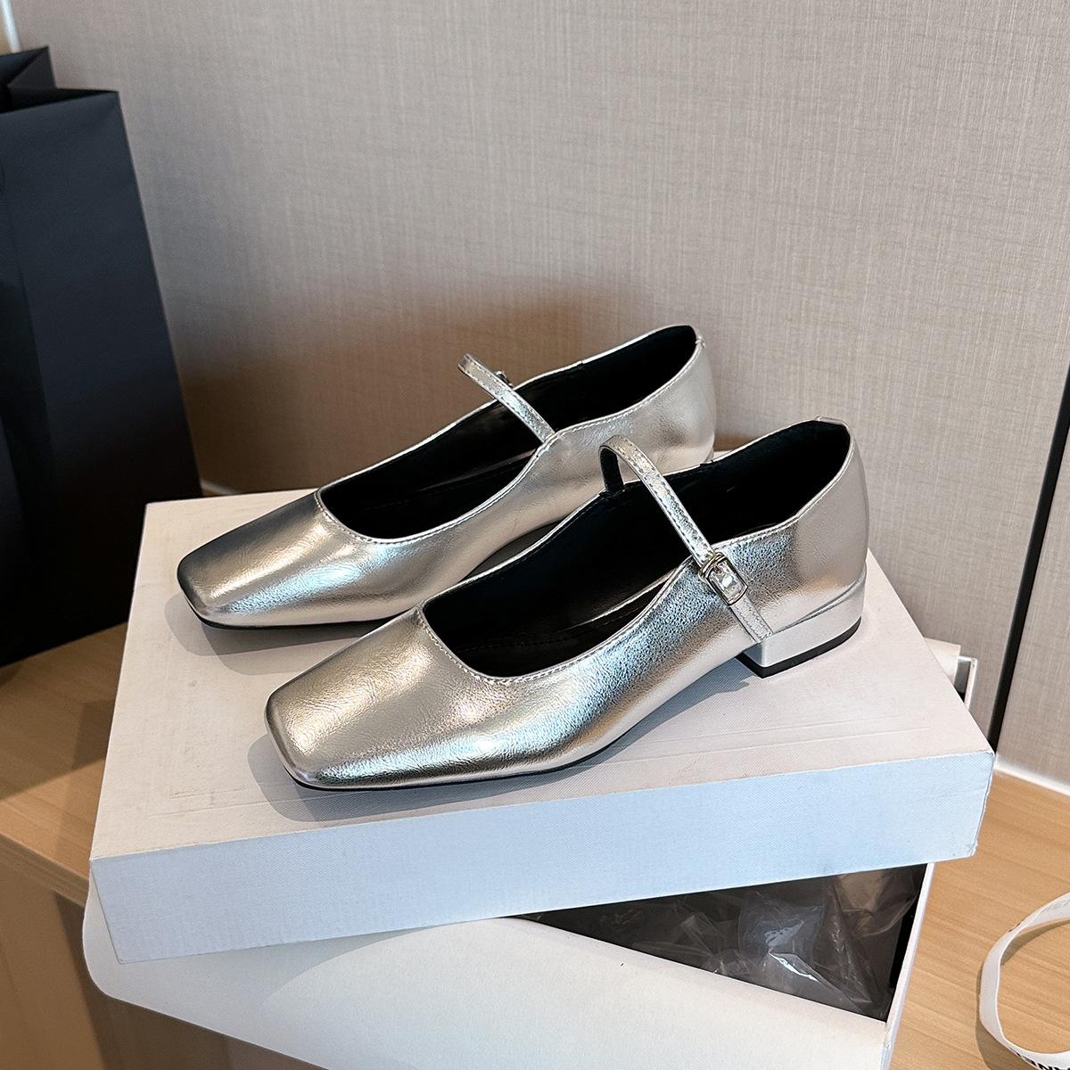 

2123-3 French retro silver light mouth low heel Mary Jane shoes new Japanese college style word with single shoes 40 серебряный