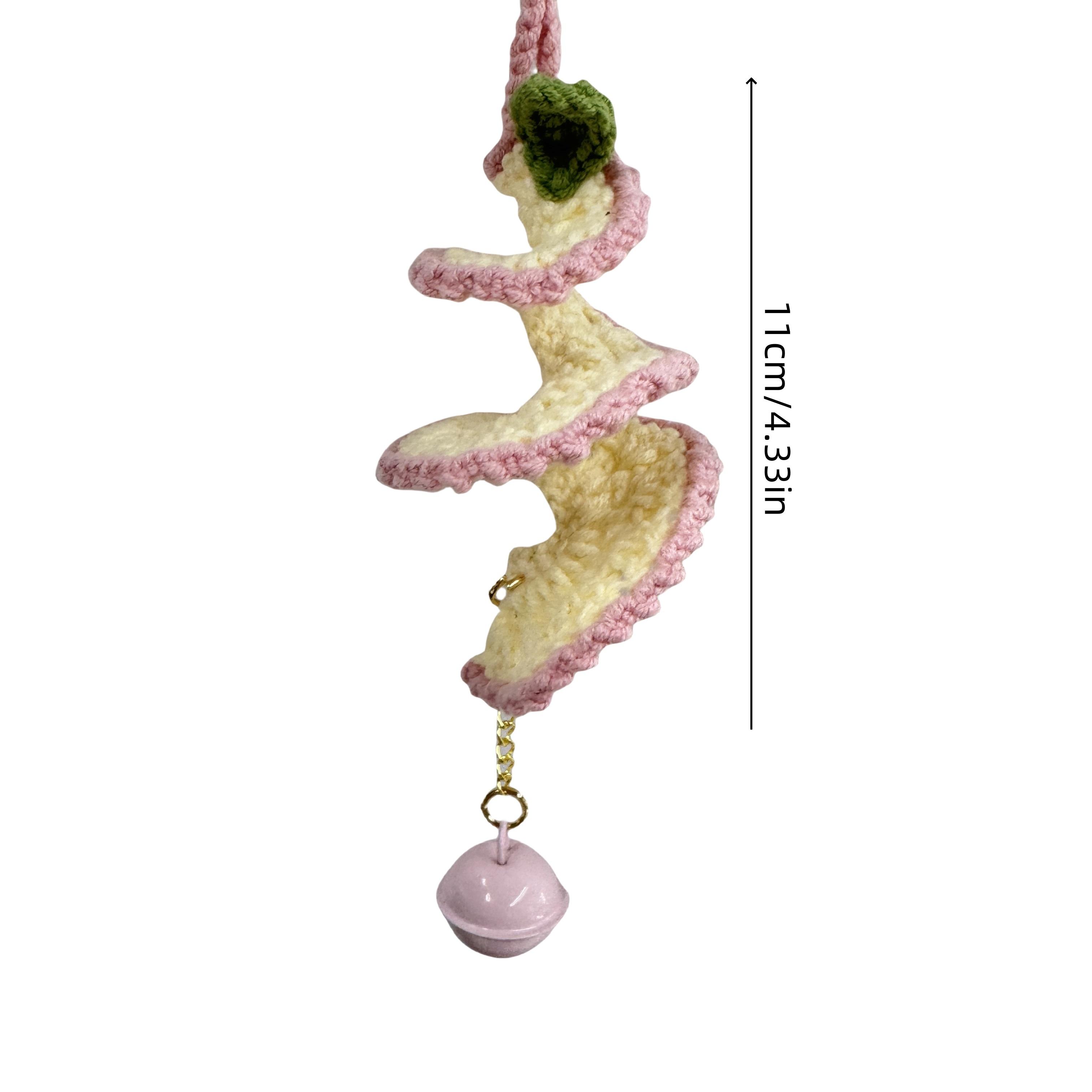 

1 шт. Милая подвеска в виде торта для автомобиля, ручной работы, розовая, с розовым колокольчиком, подвесное украшение, украшение для зеркала заднего вида автомобиля