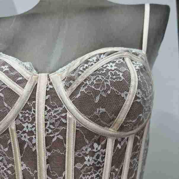 Sweet & Spicy Lace Waist-Cinched Puffy Strap Mini Dress for Parties - Autumn/Summer