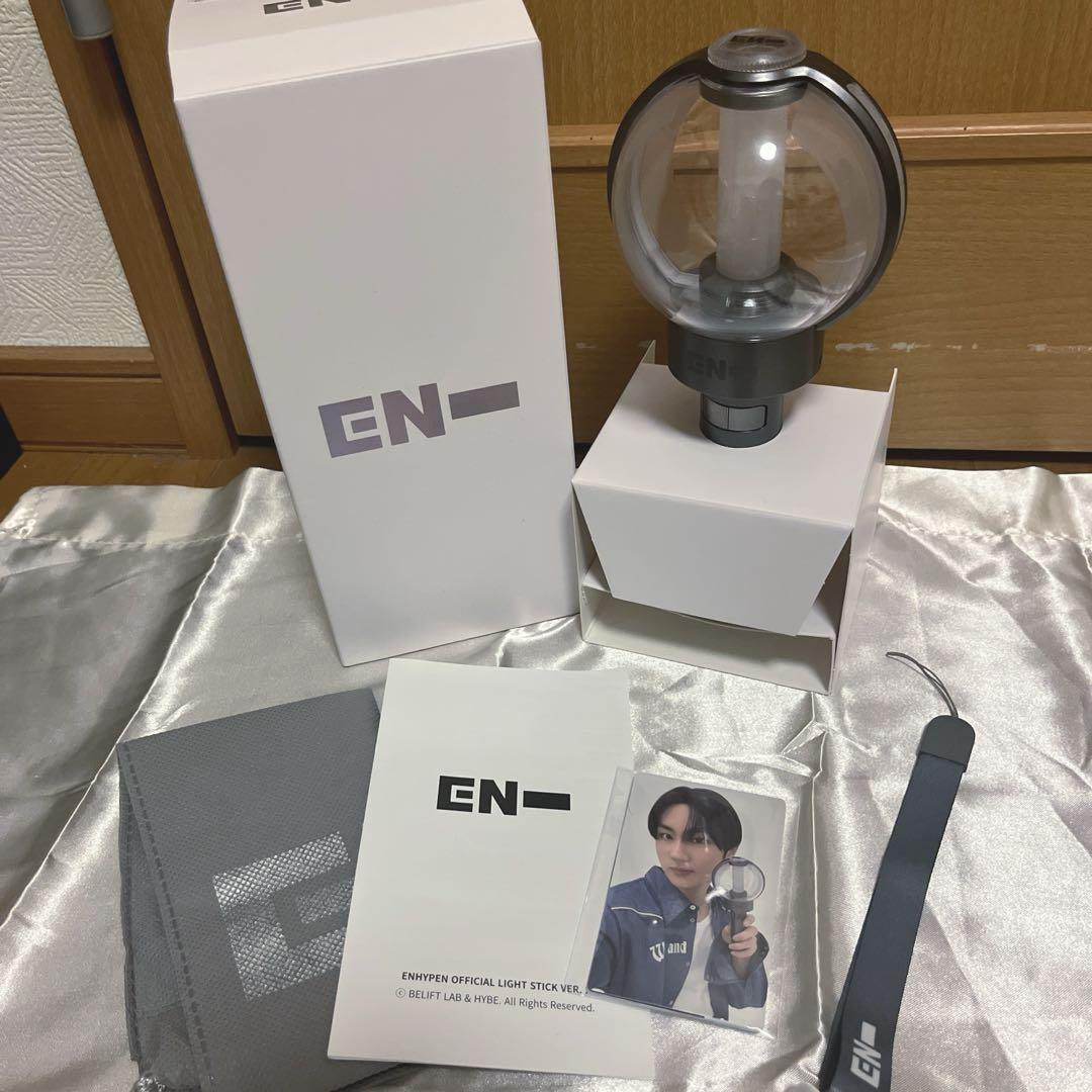 

[Б/У] ОФИЦИАЛЬНАЯ СВЕТОВАЯ ПАЛОЧКА ENHYPEN VER.2