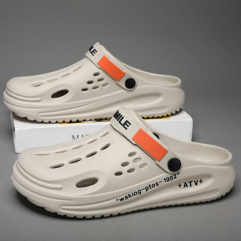 Men's Clogs Slip-on Closed Toe Sandals Soft Sole Walking Shoes Summer Outdoor Garden Shoe Beach Sandals