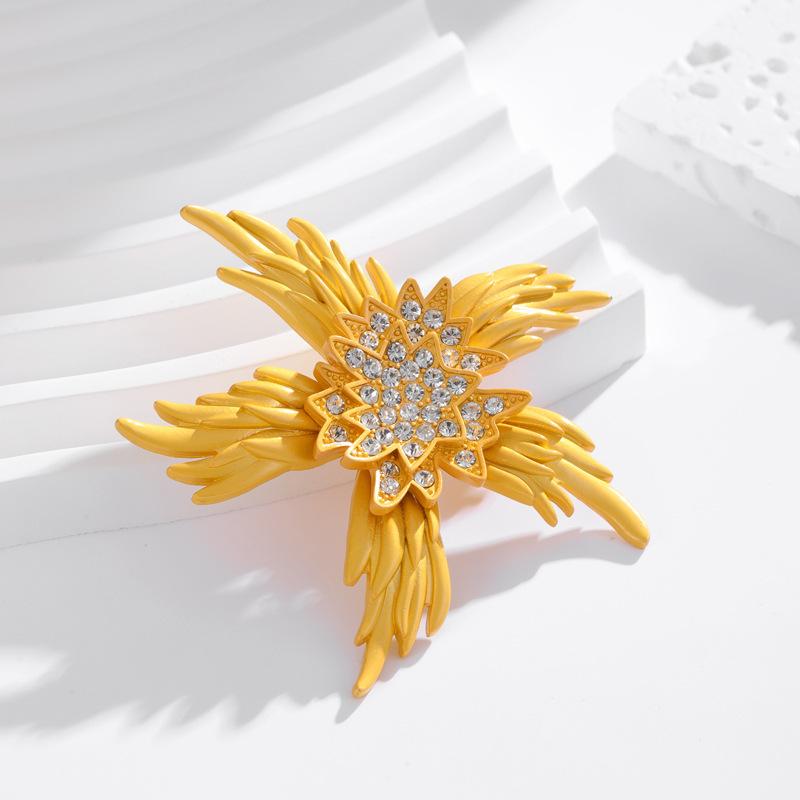 Vintage Luxury Flame Starfish Brooch Marine Life Rhinestone Premium Corsage Blazer Jacket Collar Pin Unisex Badges